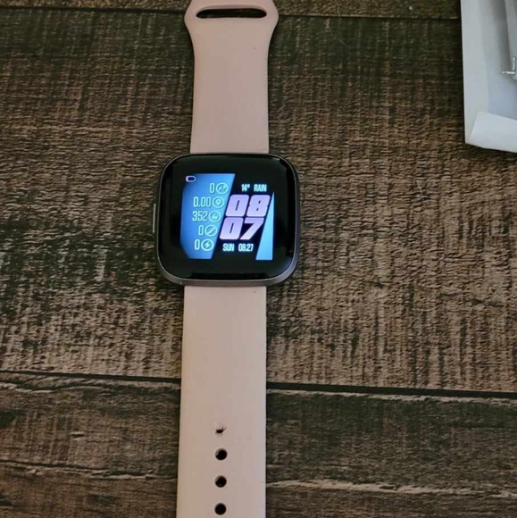 Fitbit versa 2 - Picture 5 of 5